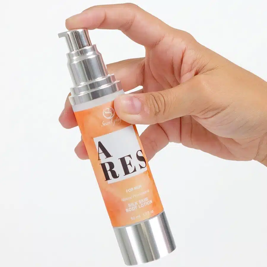 SECRETPLAY - ARES LOTION POUR LA PEAU À LA SOIE POUR FEMMES 50 ML – Image 2